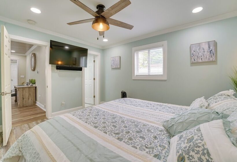 Manistee Cottage Near Beach & Dtwn