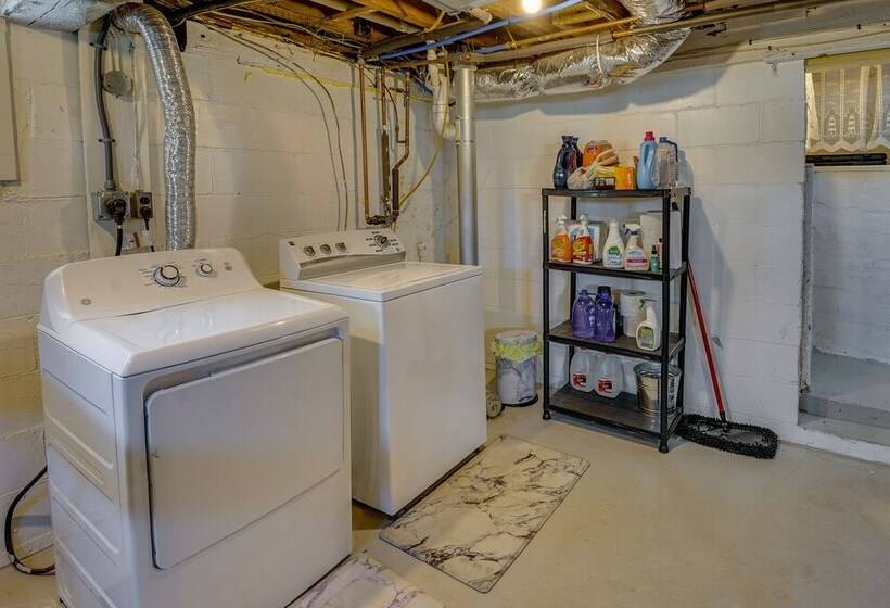 Manistee Cottage Near Beach & Dtwn