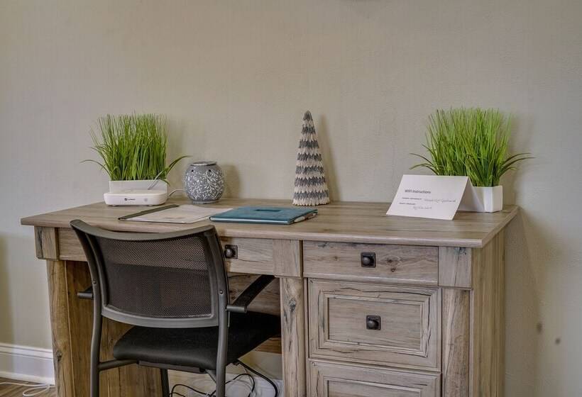 Manistee Cottage Near Beach & Dtwn