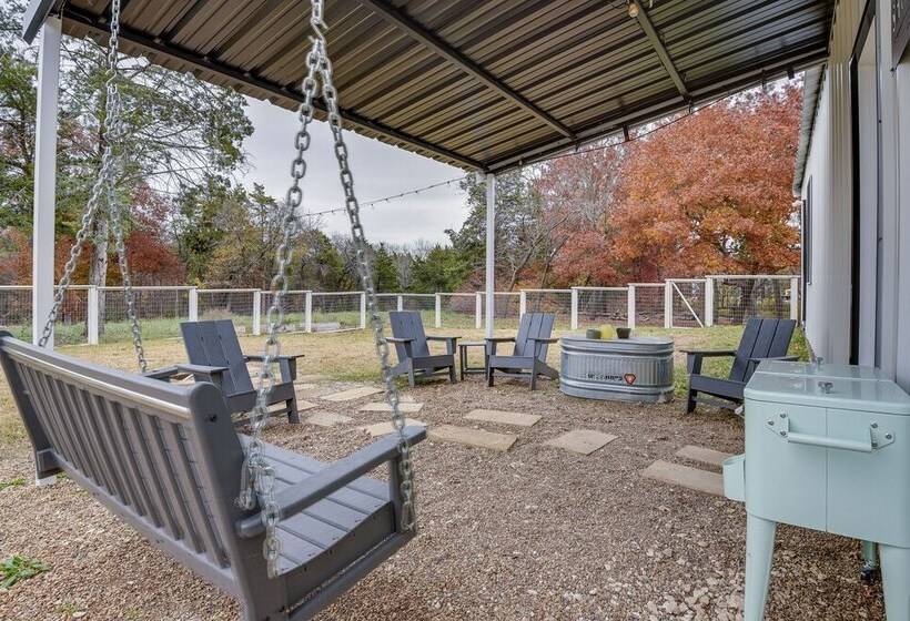 Dog Friendly Home W/ Yard & Fire Pit In Midlothian