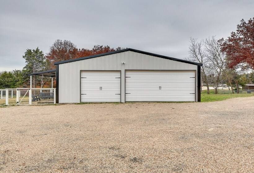 Dog Friendly Home W/ Yard & Fire Pit In Midlothian