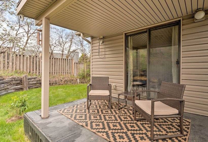 Eclectic Salt Lake Home With 2 Decks + Fire Pit!