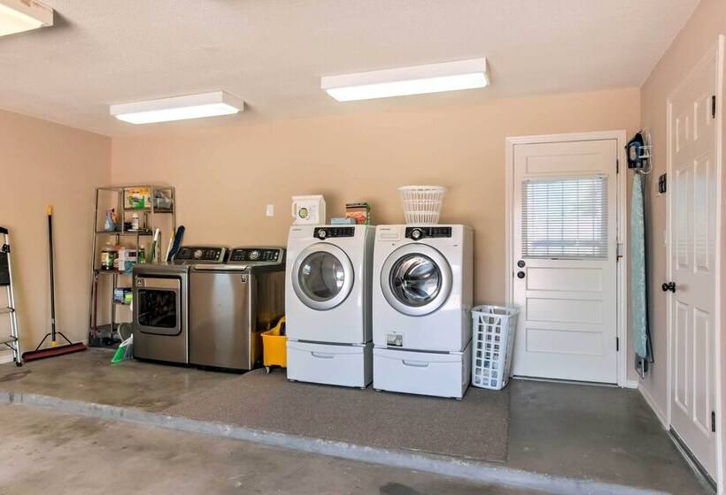 El Paso Smart House: Backyard   12 Mi To Downtown