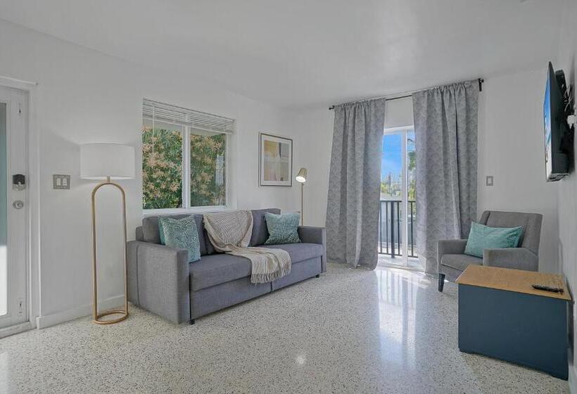 Elegant Wynwood Flats