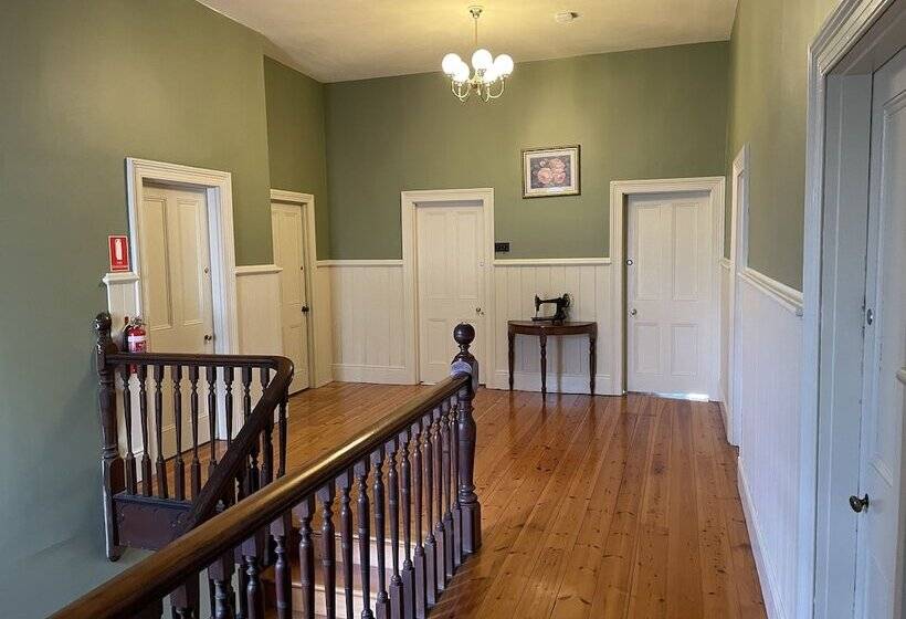 Exchange Hotel Beaconsfield