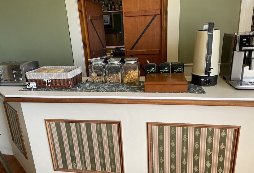 Exchange Hotel Beaconsfield