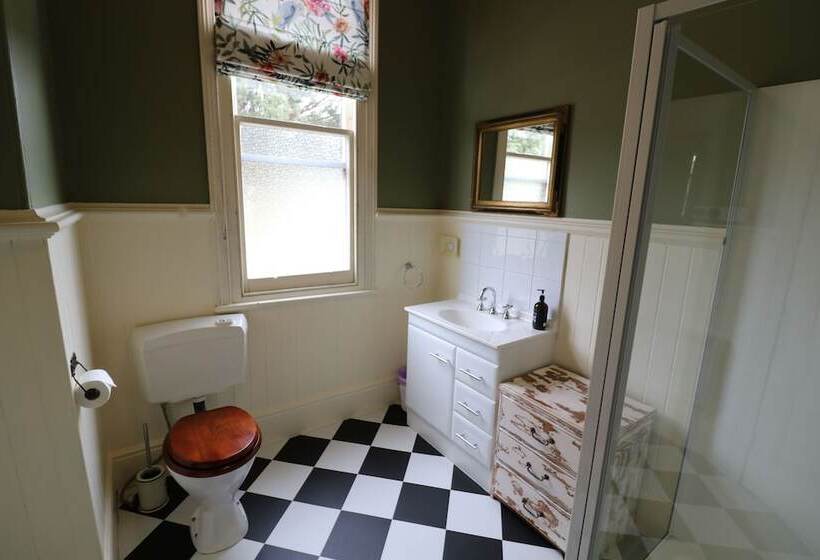 Exchange Hotel Beaconsfield