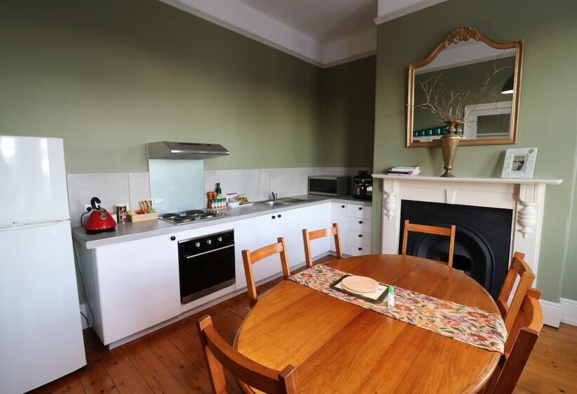 Exchange Hotel Beaconsfield