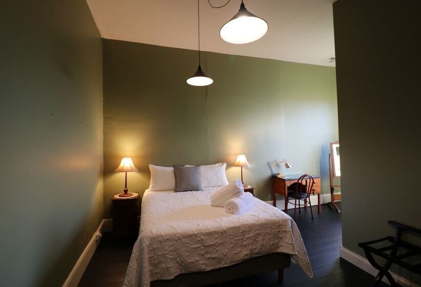 Exchange Hotel Beaconsfield