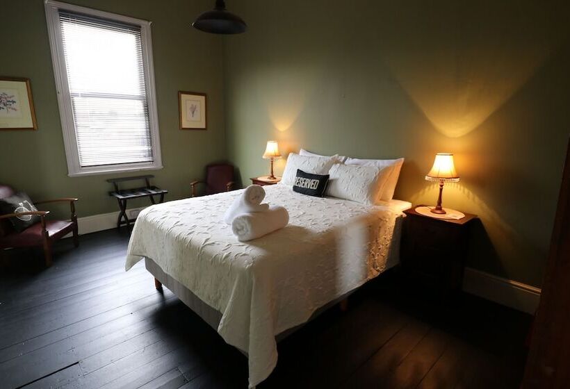 Exchange Hotel Beaconsfield