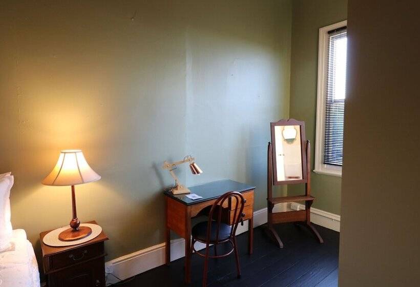 Exchange Hotel Beaconsfield