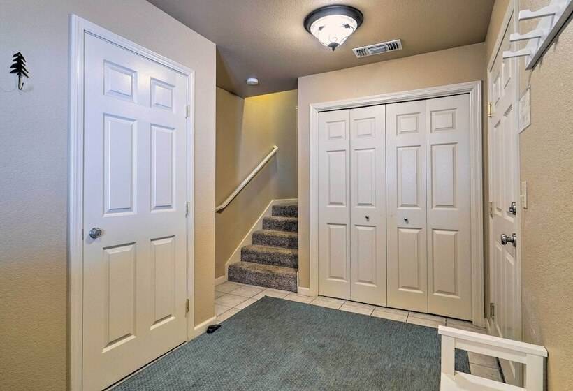 3 Mi To Donner Ski: Soda Springs Cabin W/ Deck