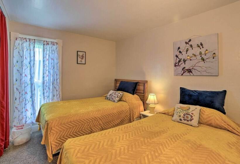 Family Friendly Home < 1 Mi To Adrian College