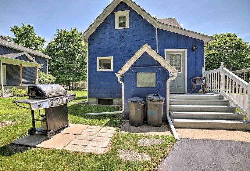 Family Friendly Home < 1 Mi To Adrian College