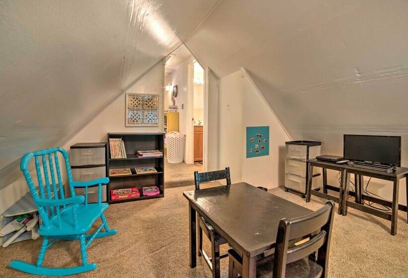 Family Friendly Home < 1 Mi To Adrian College