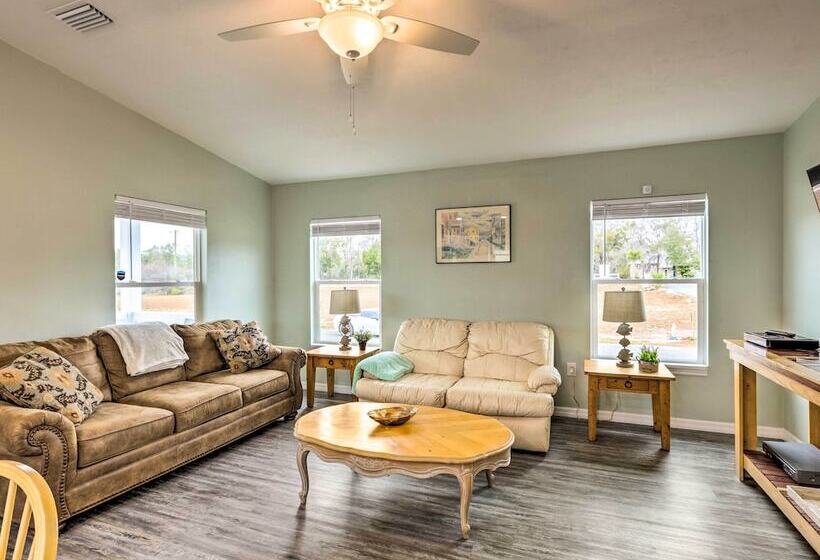 Family Friendly Home, Walk To Steinhatchee River!