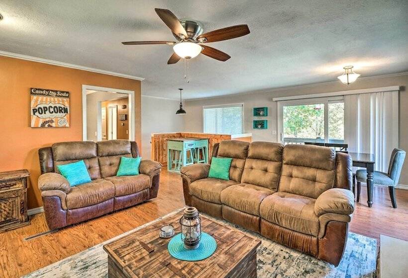 Family Friendly Lakeview Home W/ Private Yard