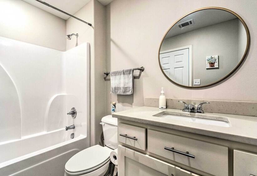 Family Home ~ 5 Mi To Downtown Little Rock!