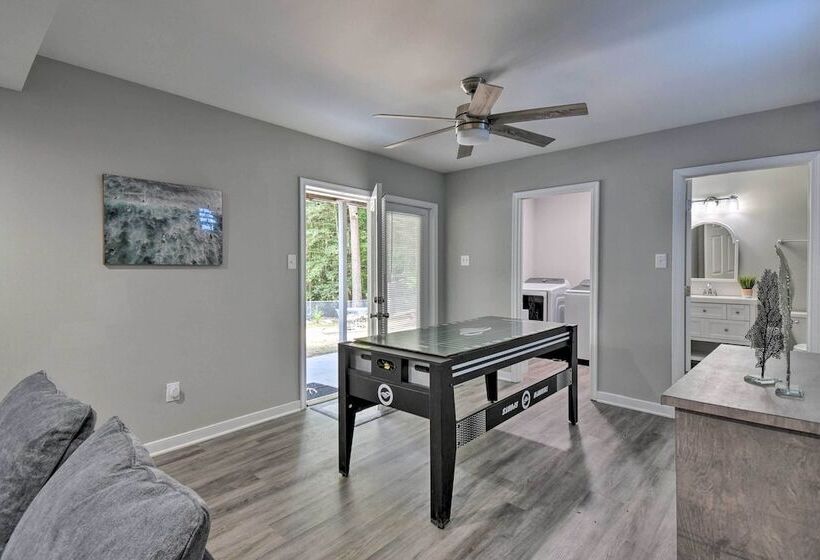 Family Oriented Richmond Home W/ Private Pool