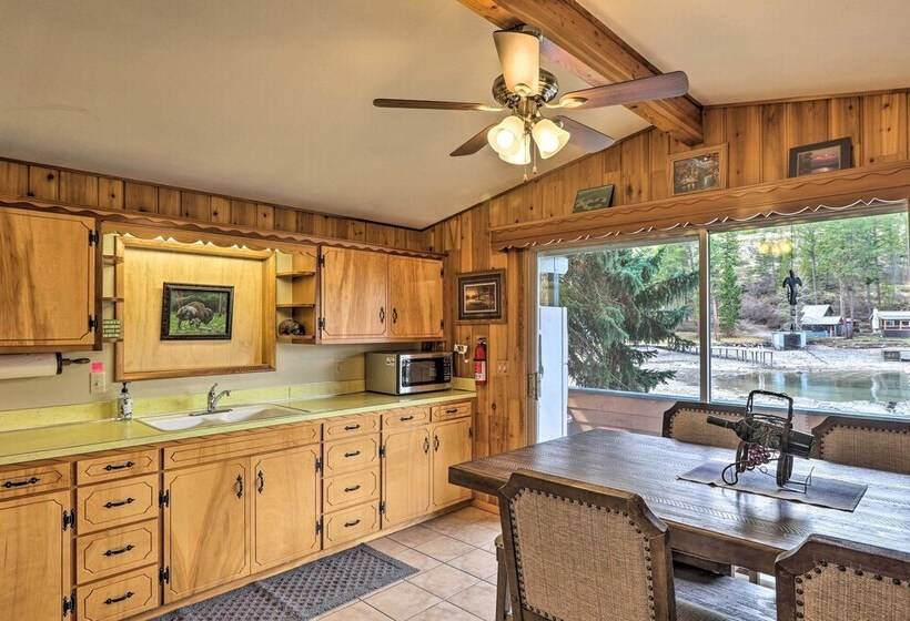 Flathead Lake Waterfront Cabin W/ Dock & Kayaks