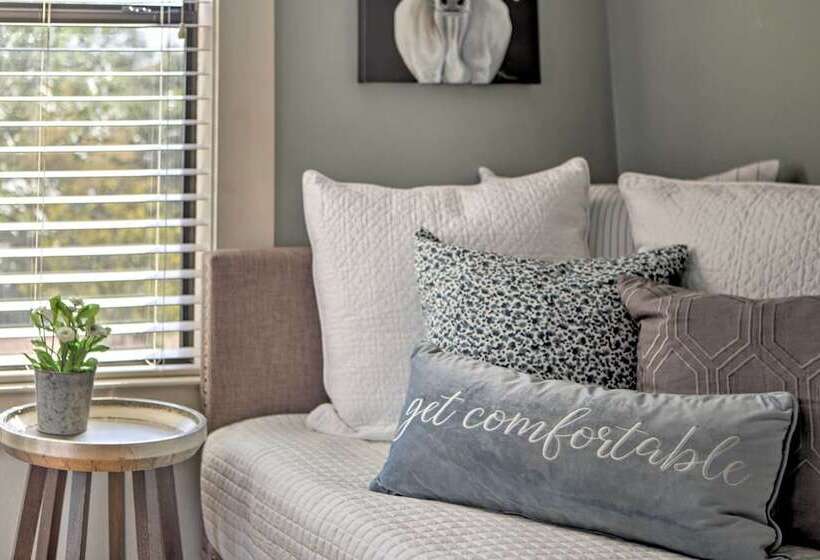 Fredericksburg Cottage W/ Grill   Walk To Main St!