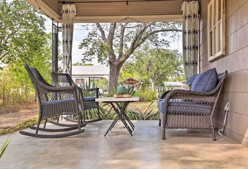 Fredericksburg Cottage W/ Grill   Walk To Main St!