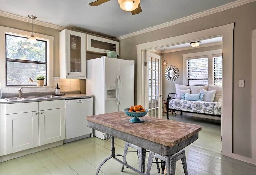 Fredericksburg Cottage W/ Grill   Walk To Main St!
