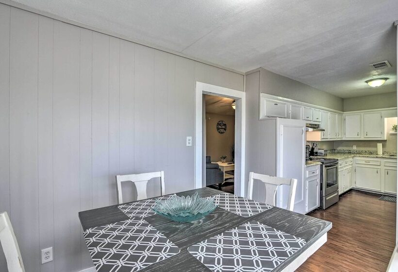 Freeport Home: Gas Grill, Fire Pit & Patio!