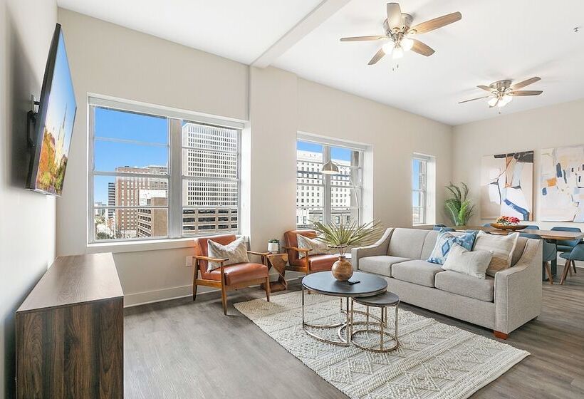 Spacious 4b Oasis Steps From French Quarter