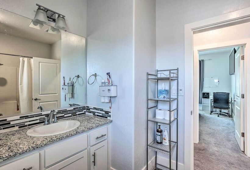 Fresno Home W/ Grill   9 Mi To Downtown