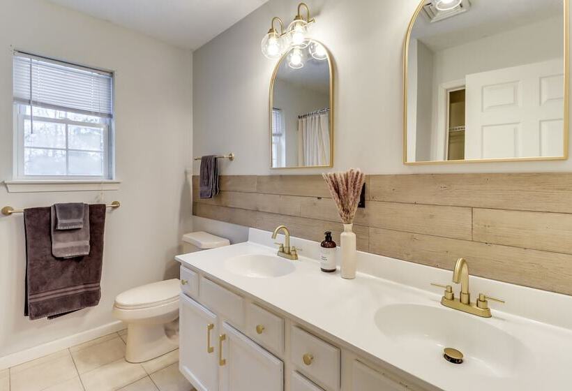 Poconos Home W/ Pool Access ~ 6 Mi To Ski Resort