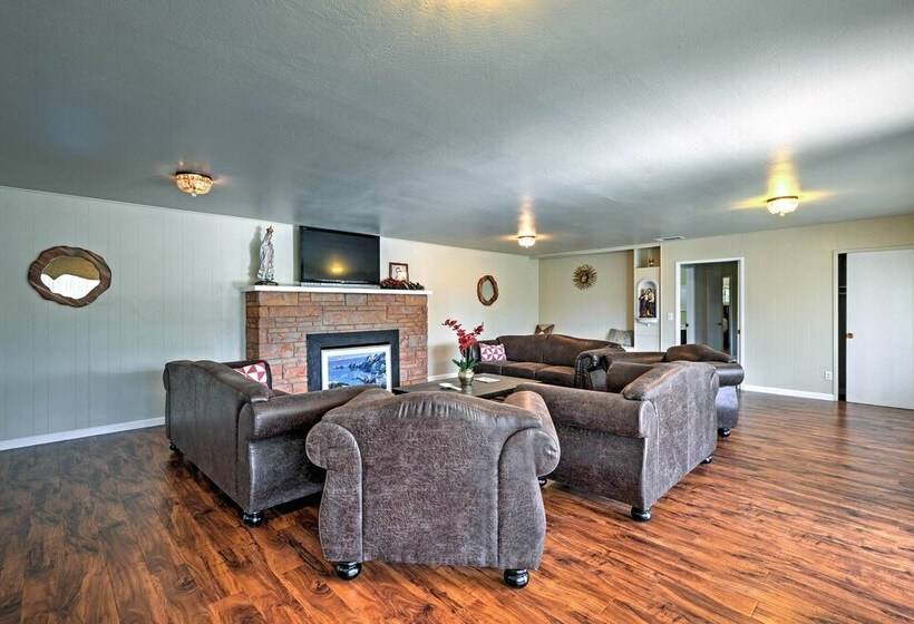 Gilroy Home W/ Deck On 20 Acres, 7 Mi To Downtown!