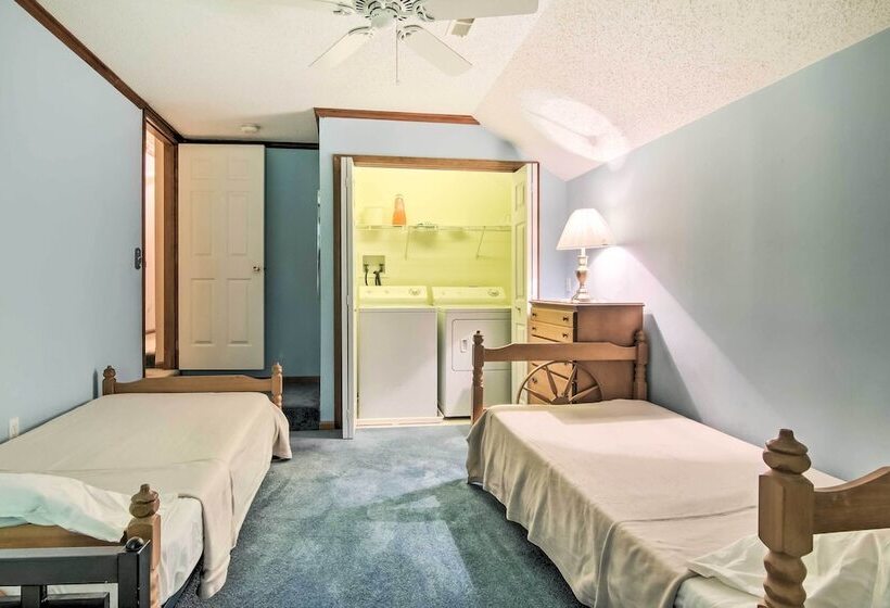 Golf Getaway W/ Pool Access 2 Mi To Bethany Beach!