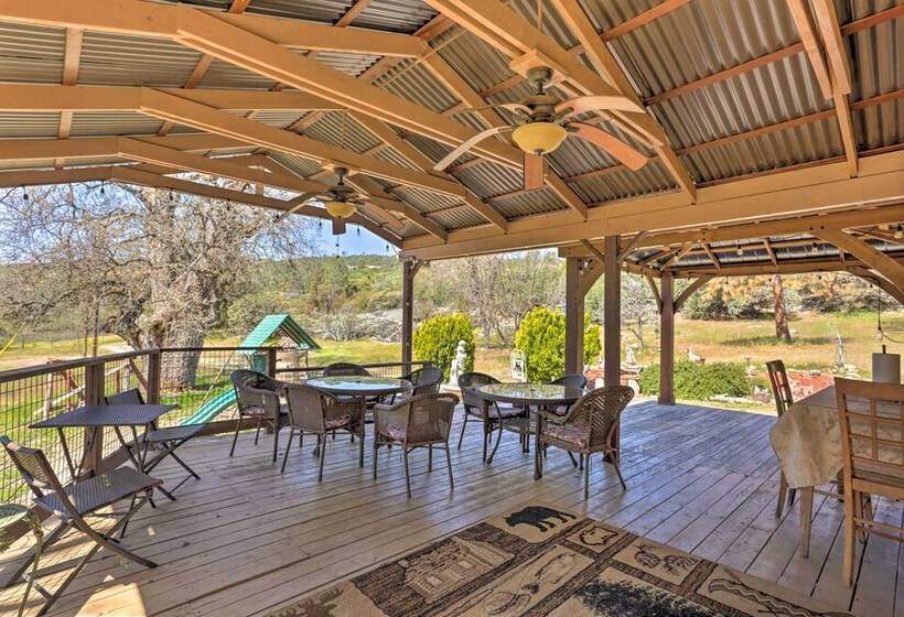 Gorgeous Oakhurst Retreat W/ Swimming Hole!