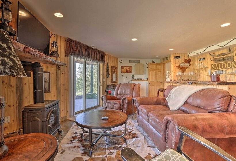 Deck, Bar & Mtn Views: Grand Granby Retreat!