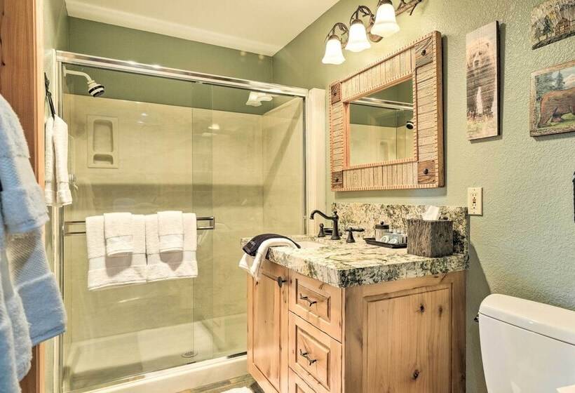 Groveland Lake House W/ Hot Tub & Water Views