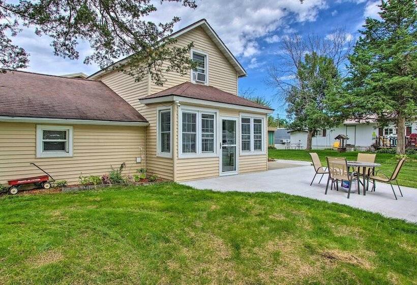 Harpers Ferry Escape: Near Hiking & Kayaking