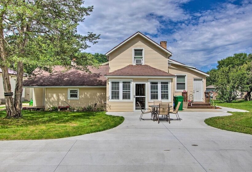 Harpers Ferry Escape: Near Hiking & Kayaking