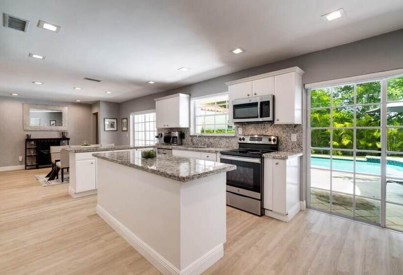 Hidden Miami Gem W/ Pool, Bbq & Minutes To Beach!