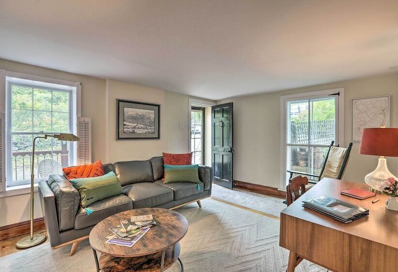 Historic Home In Lambertville: Walk To Bridge