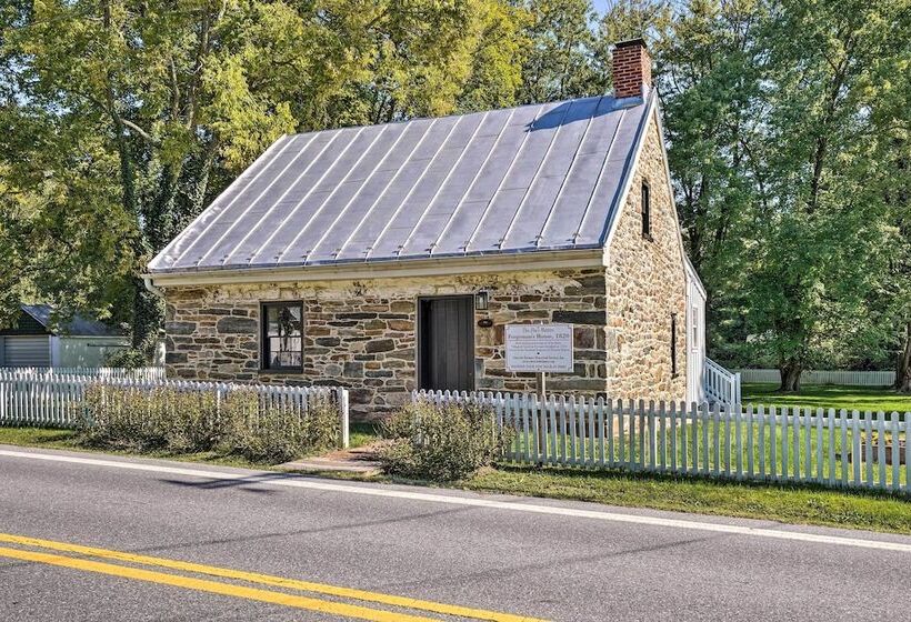 Historical Thurmont Escape W/ Furnished Deck!