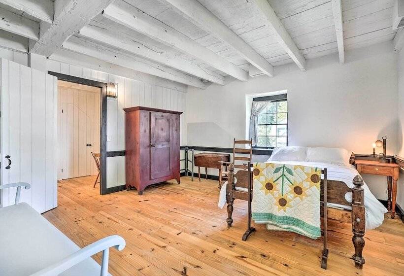 Historical Thurmont Escape W/ Furnished Deck!