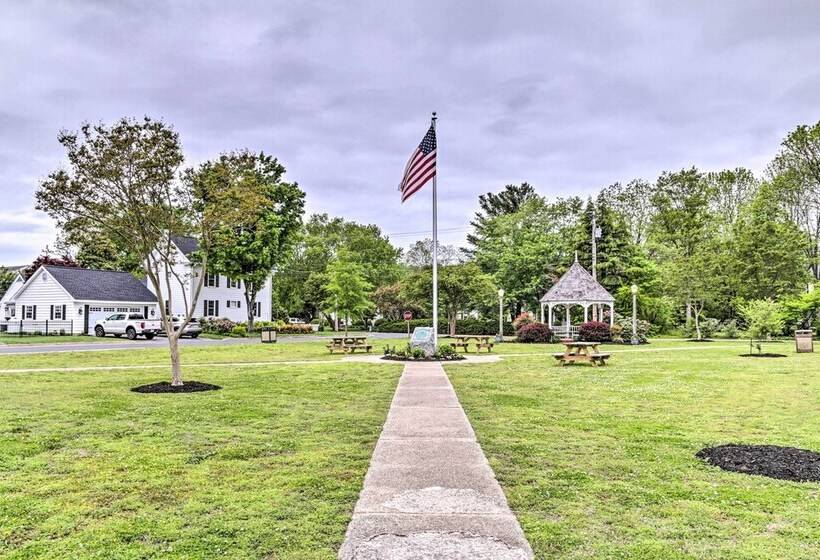 Home On Chesapeake Bay: Large Yard, Fire Pit