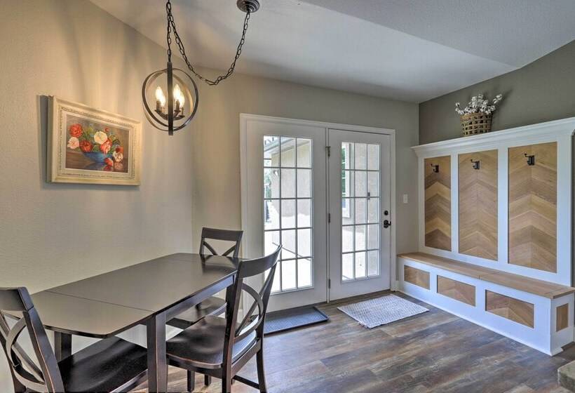 Home W/ Grill ~ 4 Miles To Co National Monument!