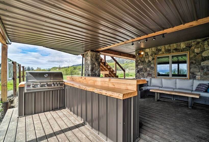 Home W/ Kachemak Bay View 5 Miles To Downtown!