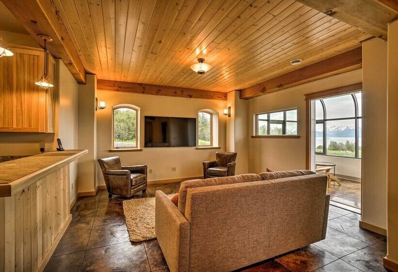 Home W/ Kachemak Bay View   5 Miles To Downtown!