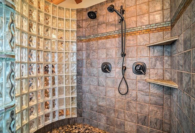 Home W/ Kachemak Bay View 5 Miles To Downtown!