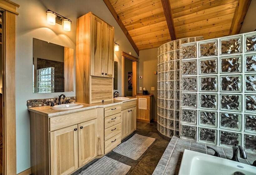 Home W/ Kachemak Bay View 5 Miles To Downtown!