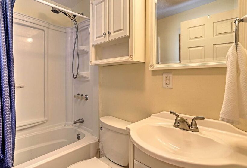 Home W/ Lake View Deck By Camp Perry & Magee Marsh