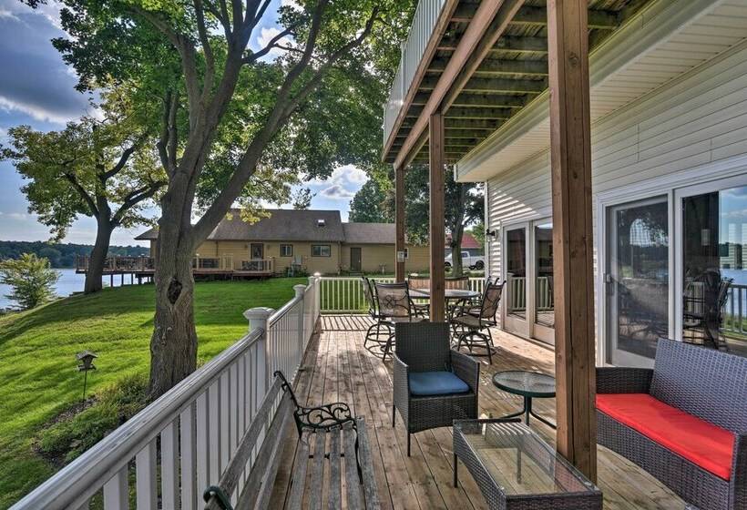 Linden Lakefront Hideaway: Dock & Private Beach!